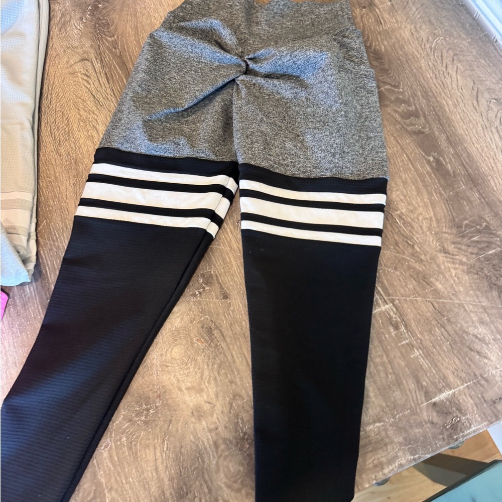 Bombshell scrunch thigh high - image 1